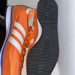 Men’s size 11 throwback adidas